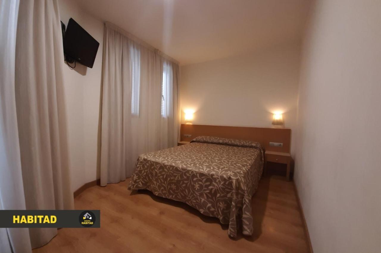 Hostal Rambla Сан-Бой-да-Любрагат Екстер'єр фото