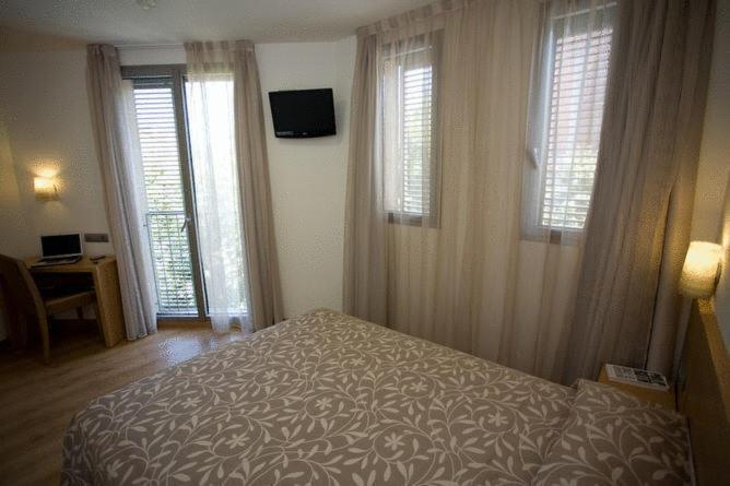Hostal Rambla Сан-Бой-да-Любрагат Екстер'єр фото